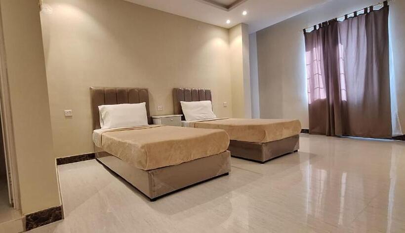 Номер Deluxe, جوهرة الملز