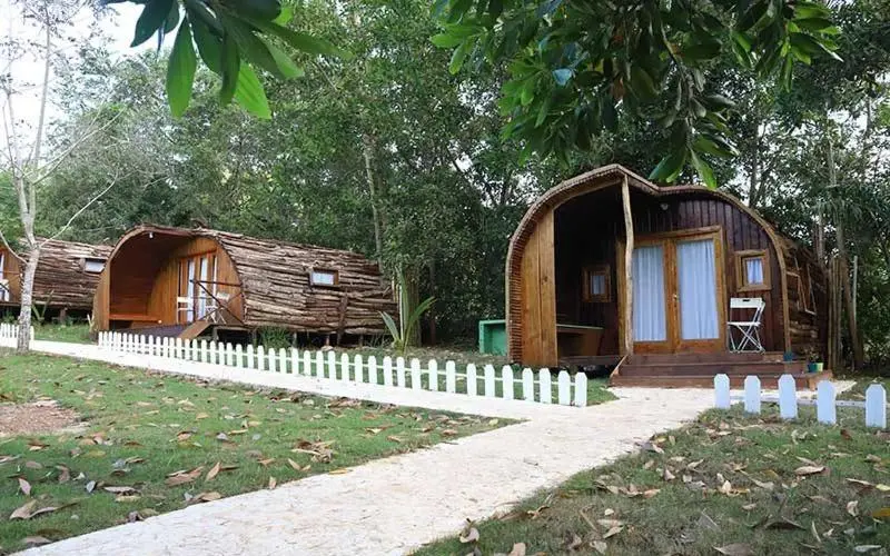 スタンダードバンガロー, Helpa Eco Cabins