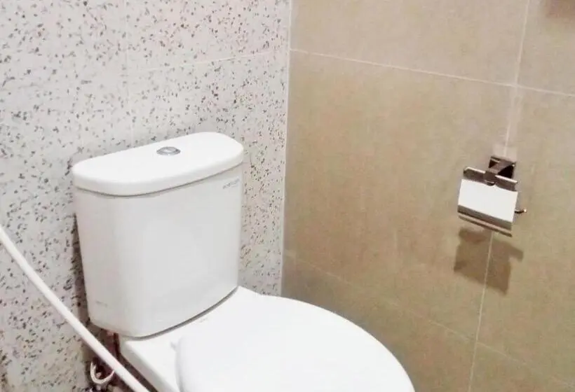 デラックスルーム, Reddoorz Near Alun Alun Kembangjoyo Pati