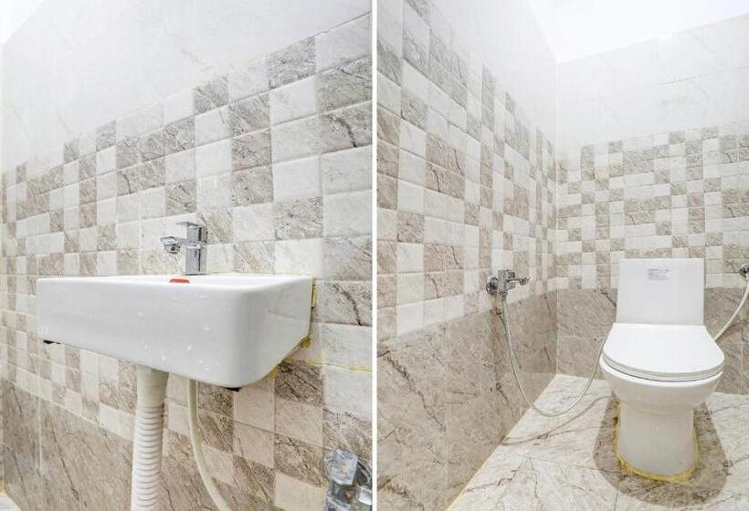 Трехместный Номер Классика, Oyo Sweet Hotel & Restaurant