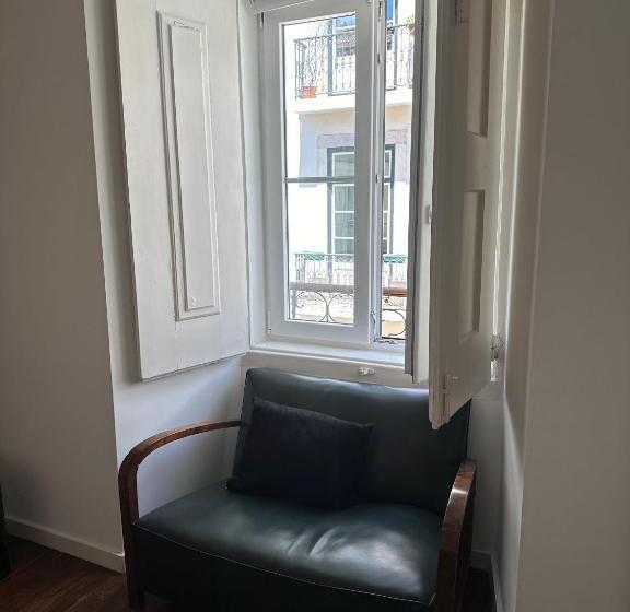 Deluxe Suite King Bed, Baixa Chiado Luxury Bedrooms