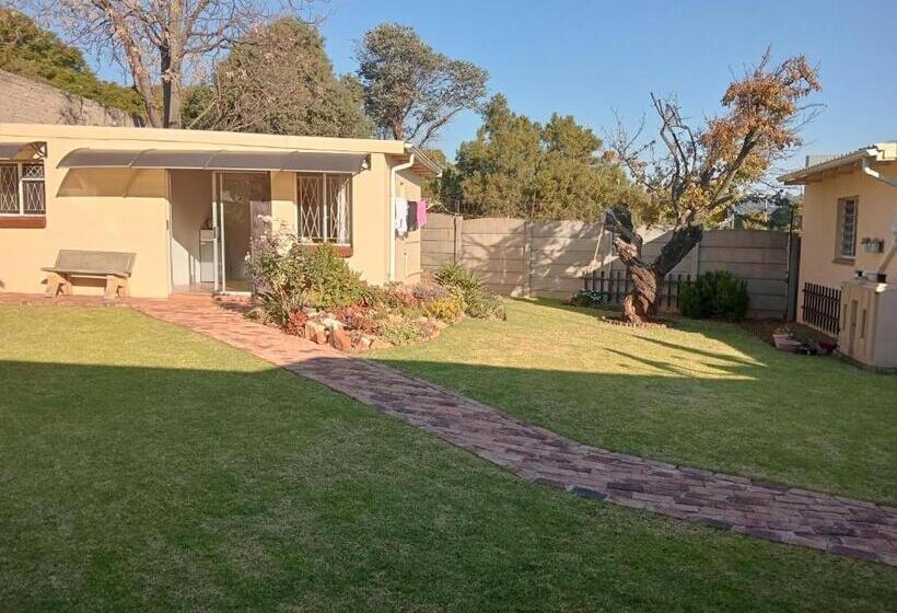 スタンダードルーム, Moonlight Guest House