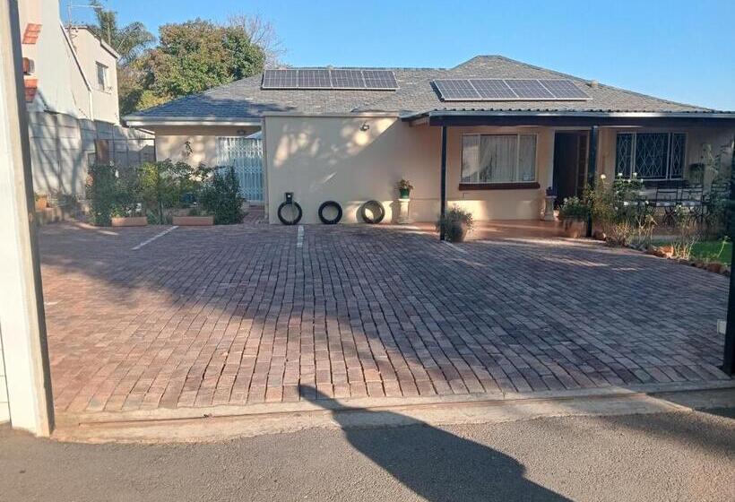 スタンダードルーム, Moonlight Guest House