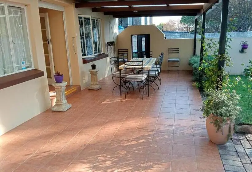 اتاق استاندارد, Moonlight Guest House