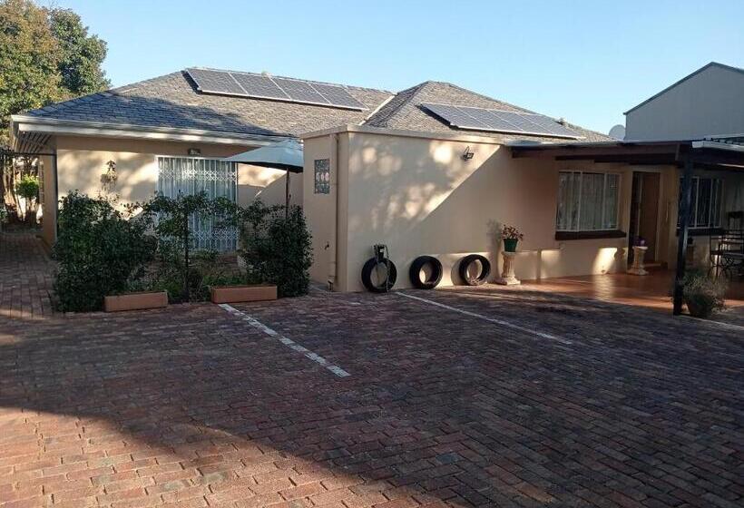 スタンダードルーム, Moonlight Guest House