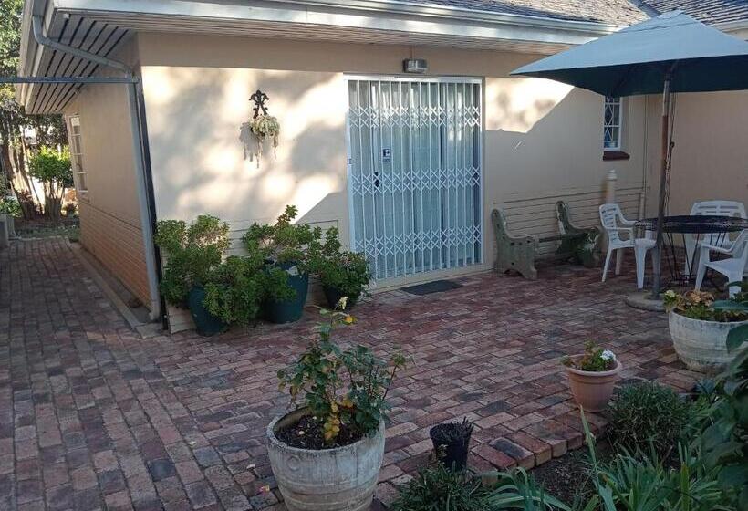 スタンダードルーム, Moonlight Guest House