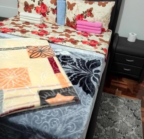 デラックスルーム, Moonlight Guest House