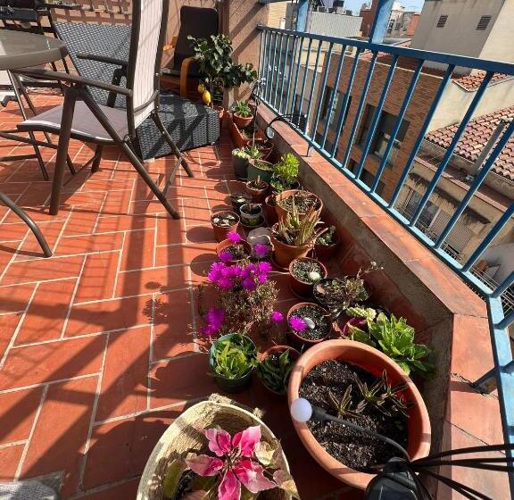اتاق استاندارد یک نفره, Private Double Room In A Shared Penthouse With Patios