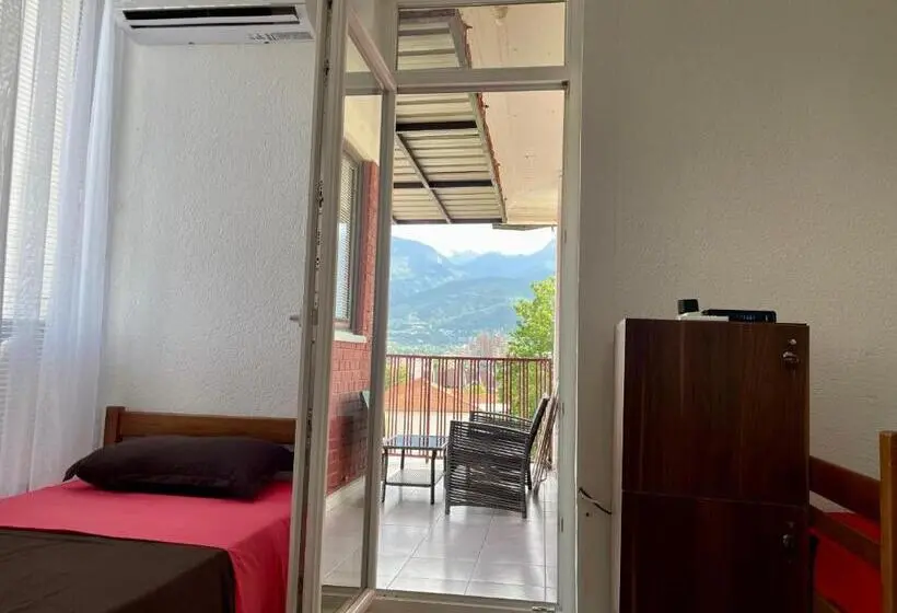 تختخواب در اتاق مشترک, Rooms Near Bus Station