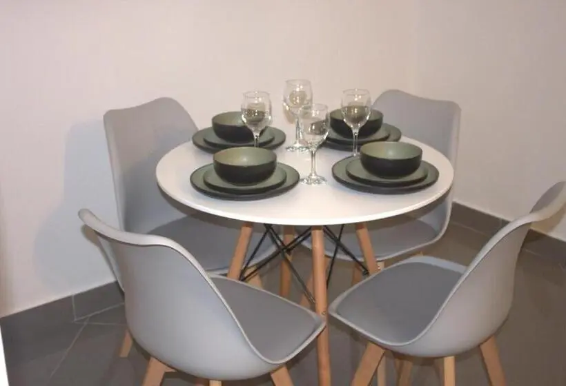 スタンダードルーム, Elegant Room In St Albans