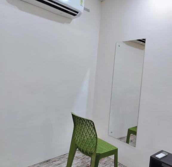 디럭스 룸, Crystal Dreams