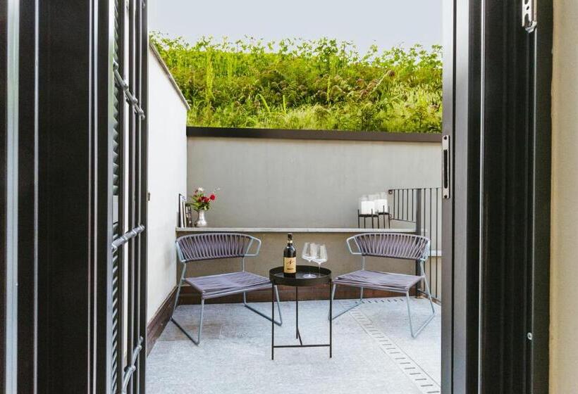 Люкс Вид на Сад, Garesio Wine Resort