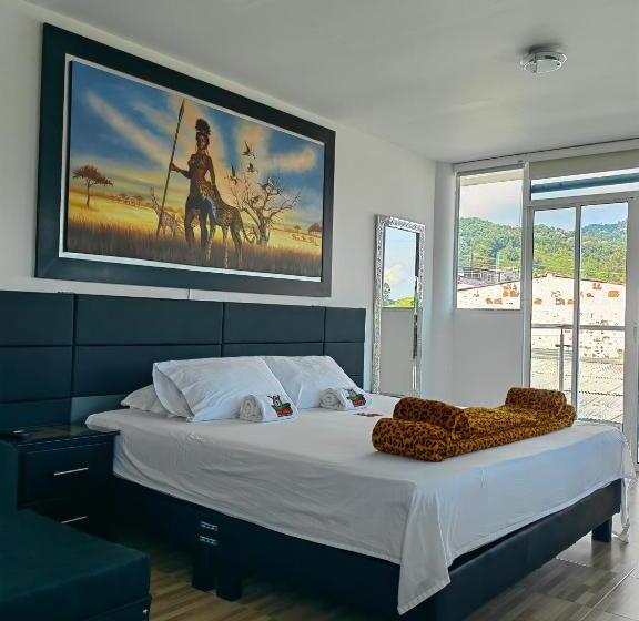 Люкс, Safaris Versalles