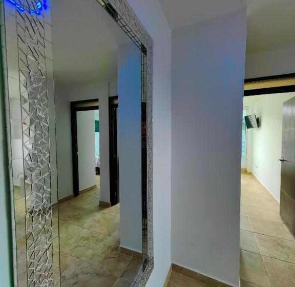 Апартаменты 1 Спальня, Safaris Versalles