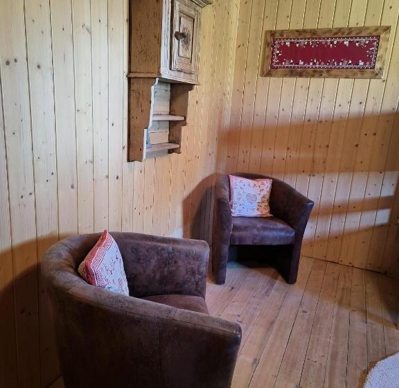 浴室共有ファミリールーム, ô Bercail