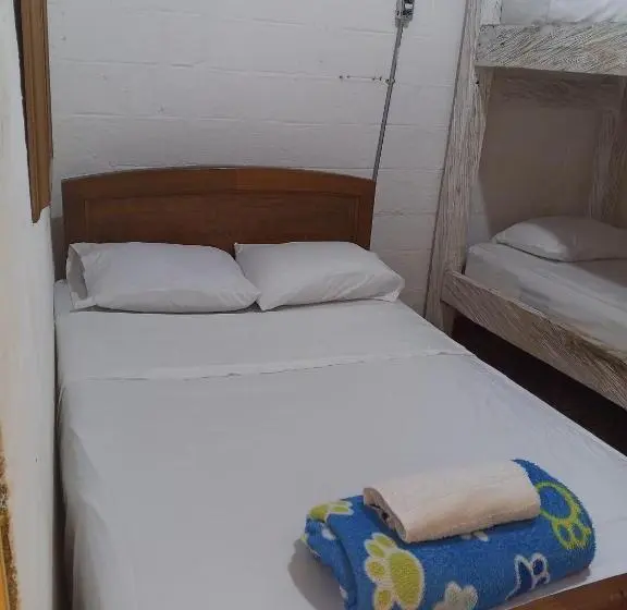 اتاق استاندارد, Colors Fantasy Guatape Backpackers And Travellers