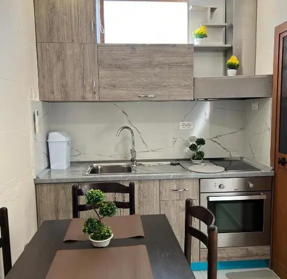 １ベッドルームアパートメント, Coral Home
