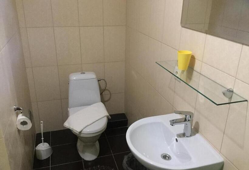 اتاق استاندارد چهارنفره با بالکن, Aura