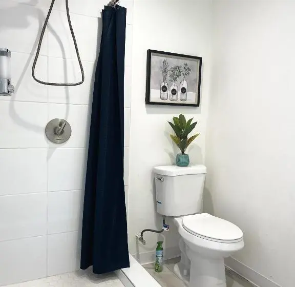 اتاق استاندارد با سرویس بهداشتی مشترک, Echo Zen Hostel