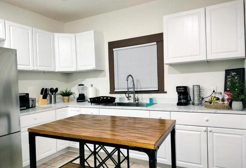 اتاق استاندارد با سرویس بهداشتی مشترک, Echo Zen Hostel