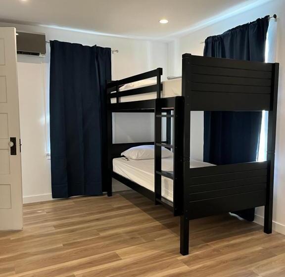 اتاق لوکس, Echo Zen Hostel