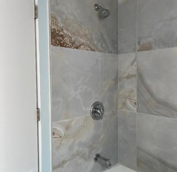 اتاق لوکس, Echo Zen Hostel