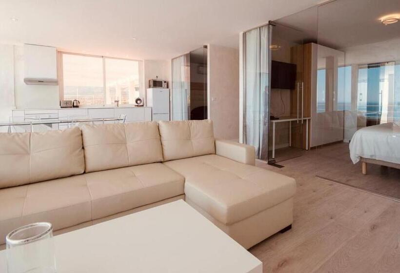 דירת 2 חדרים נוף לים, Penthouse Seaview   Destination Apartments Marbella