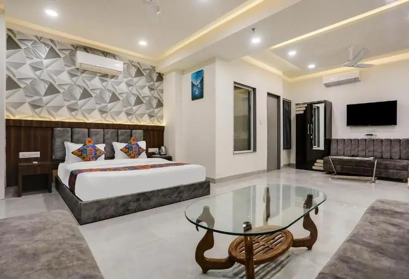 スイート, Fabhotel Prime Panchwati Regency