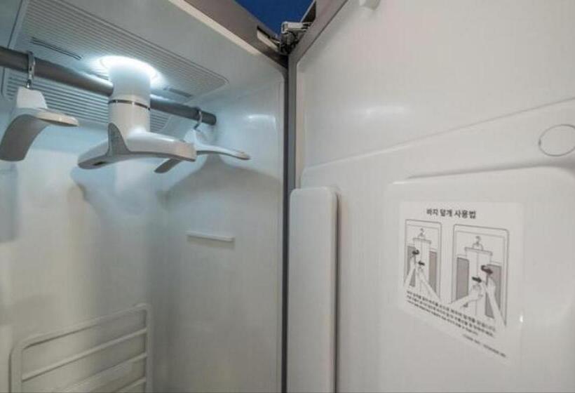 اتاق لوکس, Signature