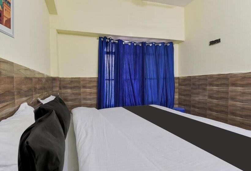 トリプルクラシックルーム, Oyo Hotel Jk Laxmi