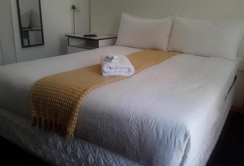 اتاق اکونومی یک تخته, Bruvita Guest House