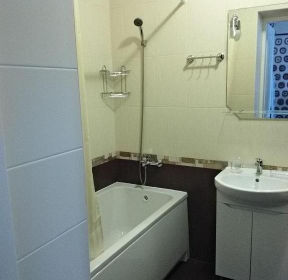 패밀리 룸, More Nadezhd