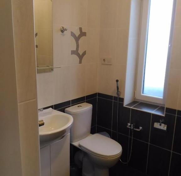 패밀리 룸, More Nadezhd