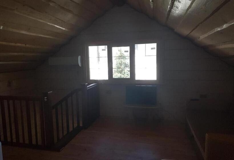 침실 2개 주택, More Nadezhd