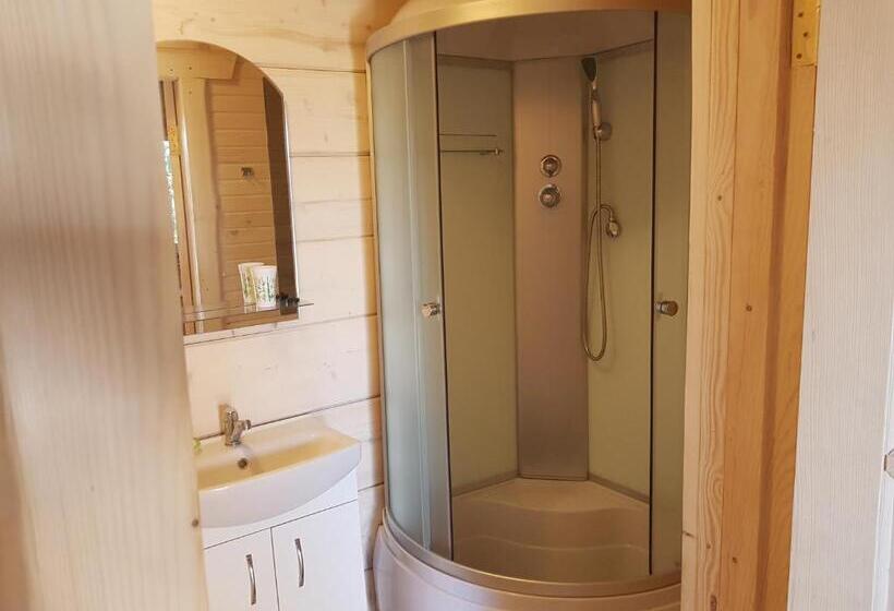 침실 2개 주택, More Nadezhd