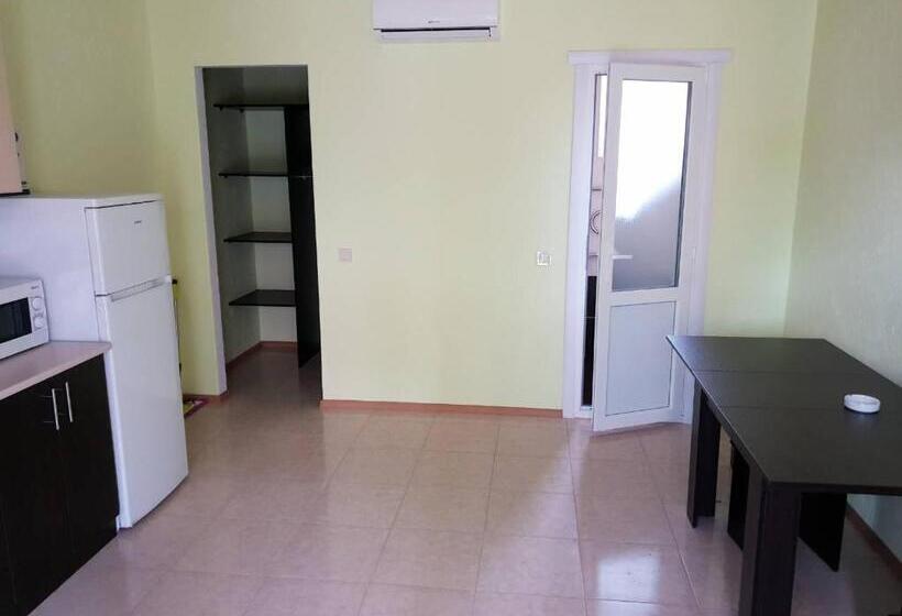 수피리어 패밀리 룸, More Nadezhd