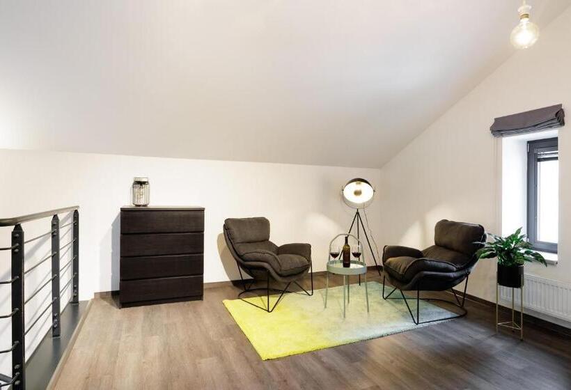 标准间, River Apartments