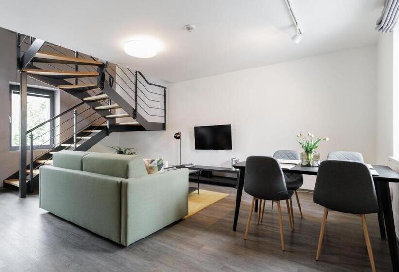 标准间, River Apartments