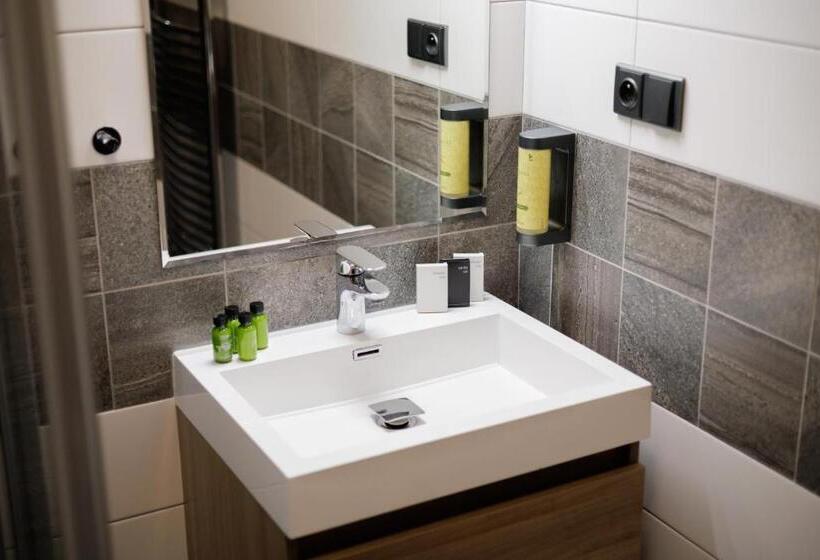 豪华工作室, River Apartments