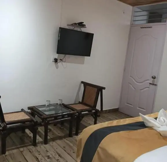 Deluxe-huone, Kasauli Times
