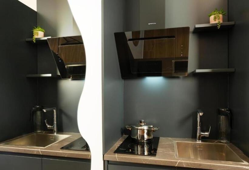 חדר סטנדרט עם מרפסת, Azure Sea View Apartment S