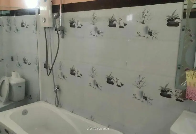 بانگلوی استاندارد, Mabuhay Guesthouse Kampot Former Jasmine Resort Kampot