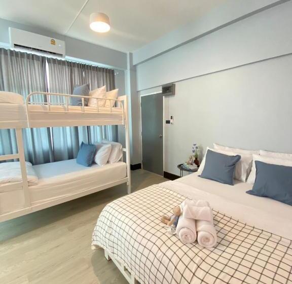 家庭间, Triple J Hotel Trang