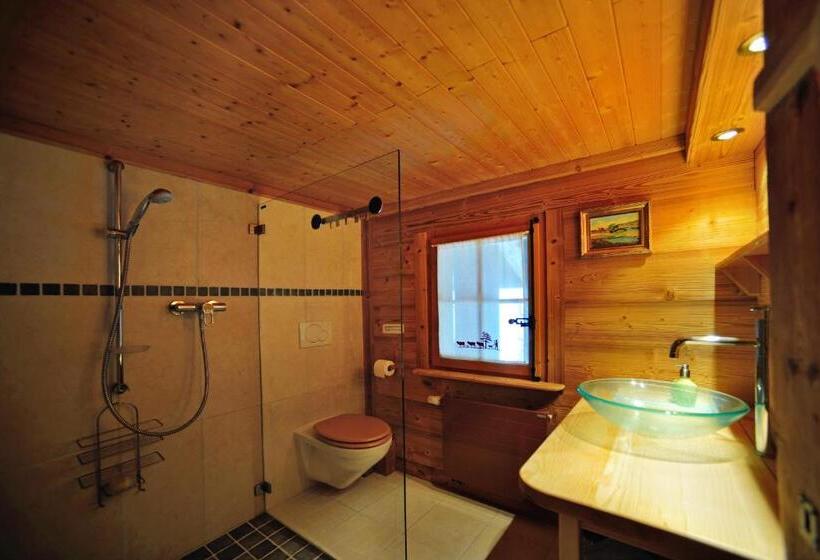 غرفة قياسية مطلة على الجبل, B&b Chalet La Croisée