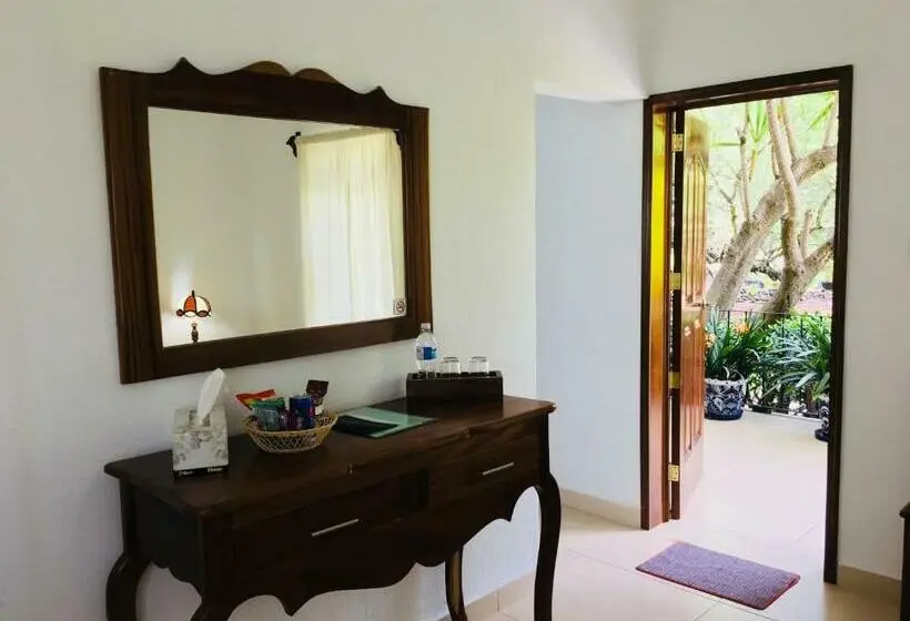 ガーデンビューのスタンダードバンガロー, Club Vergel Resort