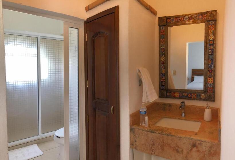 بنجلو قياسى مطلّ علي الحديقة, Club Vergel Resort