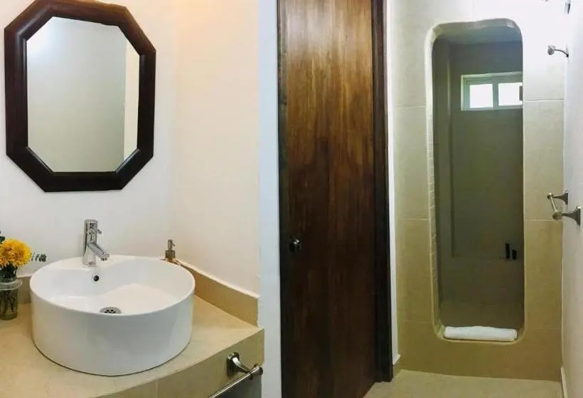 キングサイズベッドのデラックススイート, Club Vergel Resort