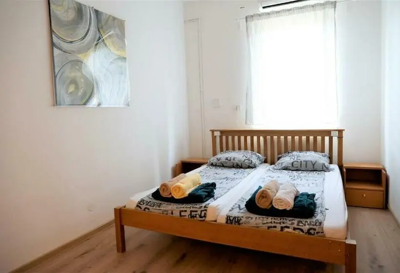 اتاق استاندارد یک نفره, Hostel Soline