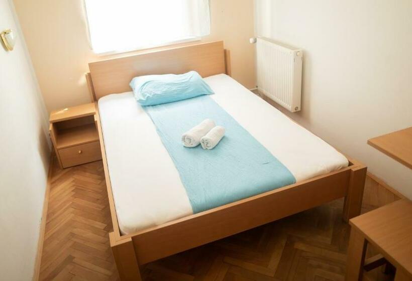 اتاق استاندارد یک نفره, Hostel Soline