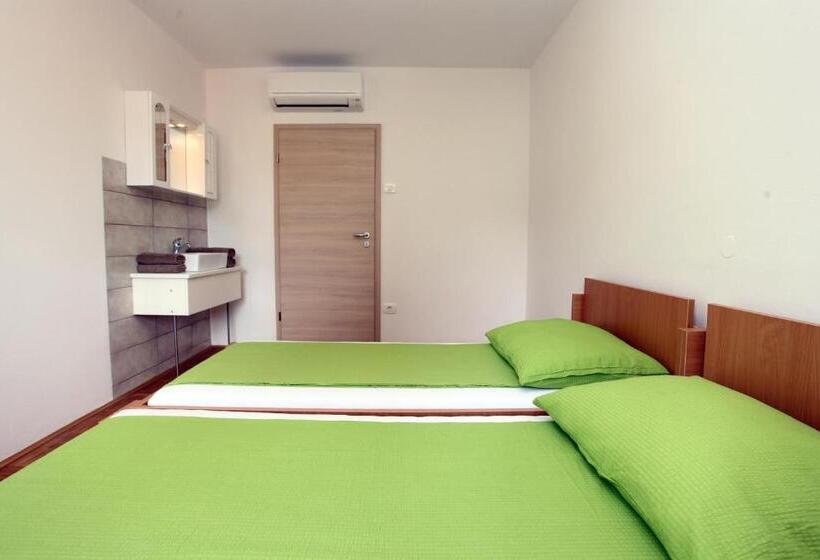 اتاق استاندارد, Hostel Soline